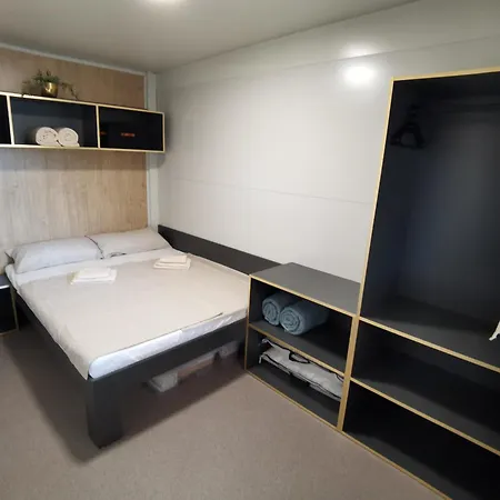 펜션 Camp Mobile House 18 Sukošan